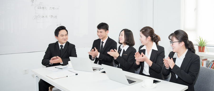 攝圖網_500268724_wx_商務團隊開會討論（企業商用）.jpg